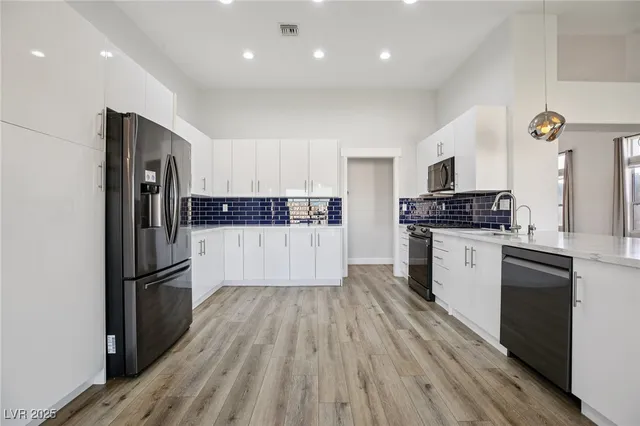 $4,300 | 2504 Youngdale Drive, Las Vegas, NV 89134