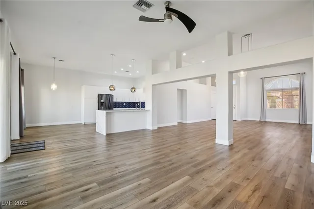 $4,300 | 2504 Youngdale Drive, Las Vegas, NV 89134