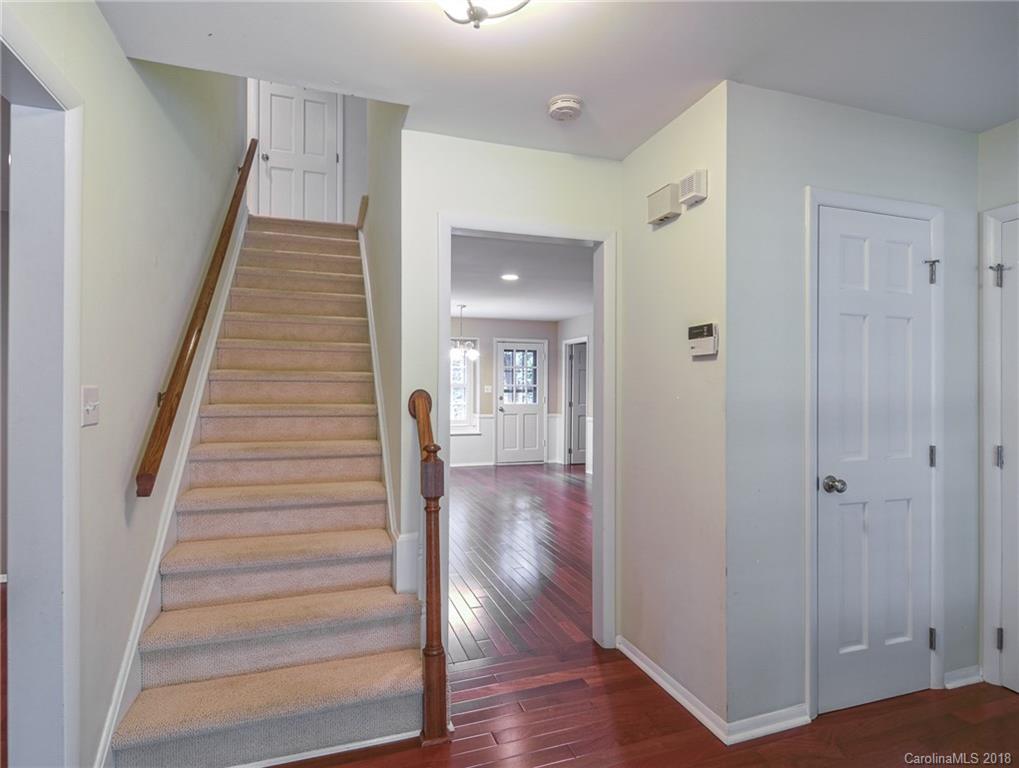 729 Neill Ridge Road Matthews, NC 28105 - Photo 4 of 35