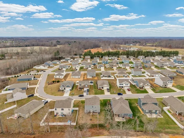 $358,900 | 227 Harris Lane, Baxter, TN 38544