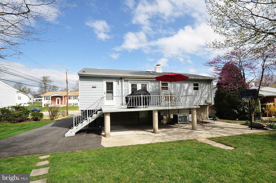 1208 Canberwell Road Baltimore, MD 21228 - Photo 3 of 30 Extended asphalt driveway for ample parking