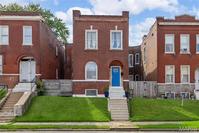 $279,000 | 3449 Tennessee Avenue, St. Louis, MO 63118