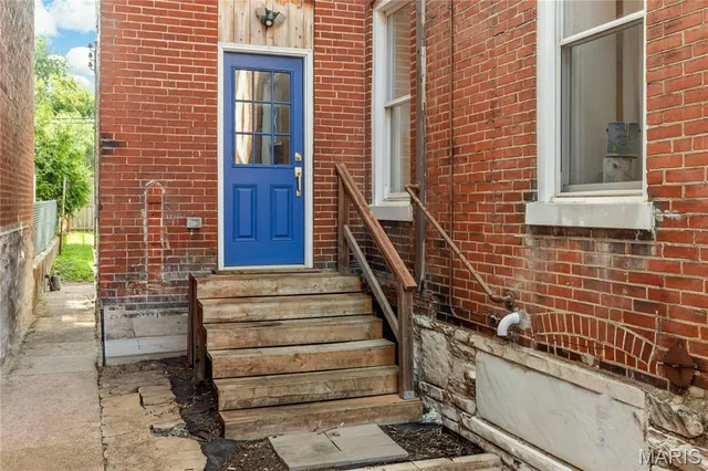 $279,000 | 3449 Tennessee Avenue, St. Louis, MO 63118