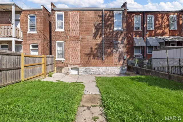 $279,000 | 3449 Tennessee Avenue, St. Louis, MO 63118