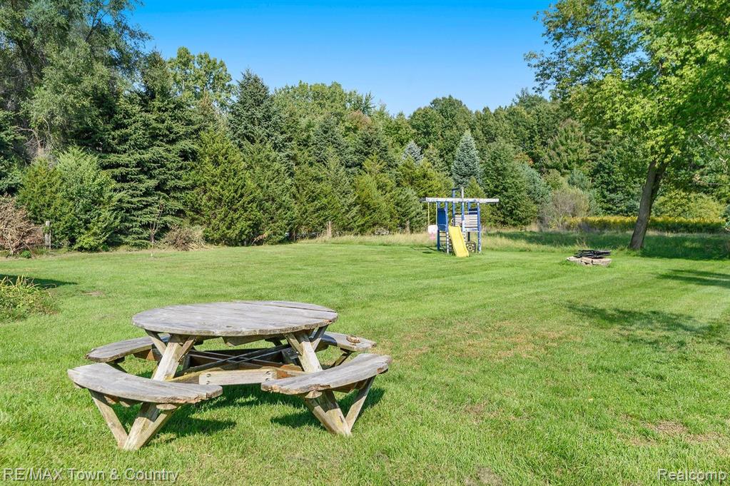 5440 North McKinley Road Flushing, MI 48433 - Photo 18 of 19