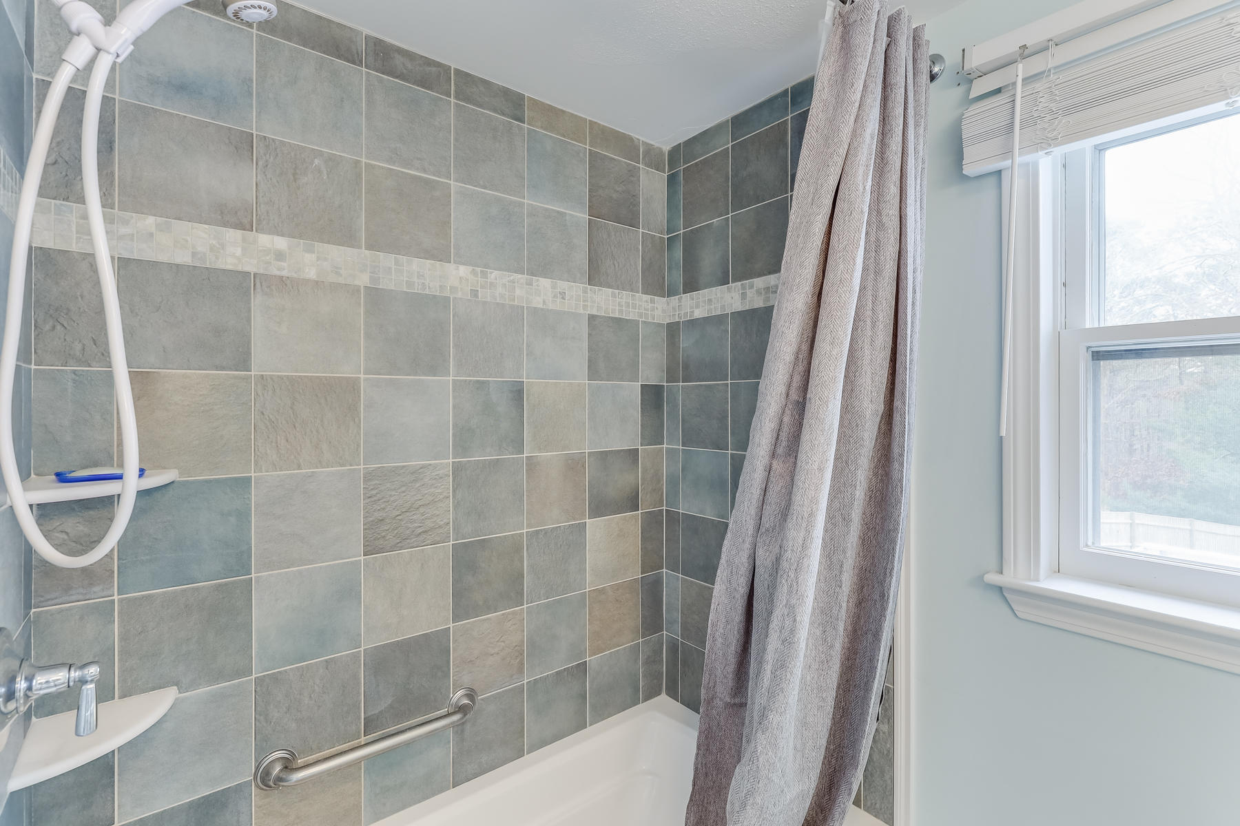 39 Nobska Road Mashpee, MA 02649 - Photo 23 of 33 a bathroom with a shower