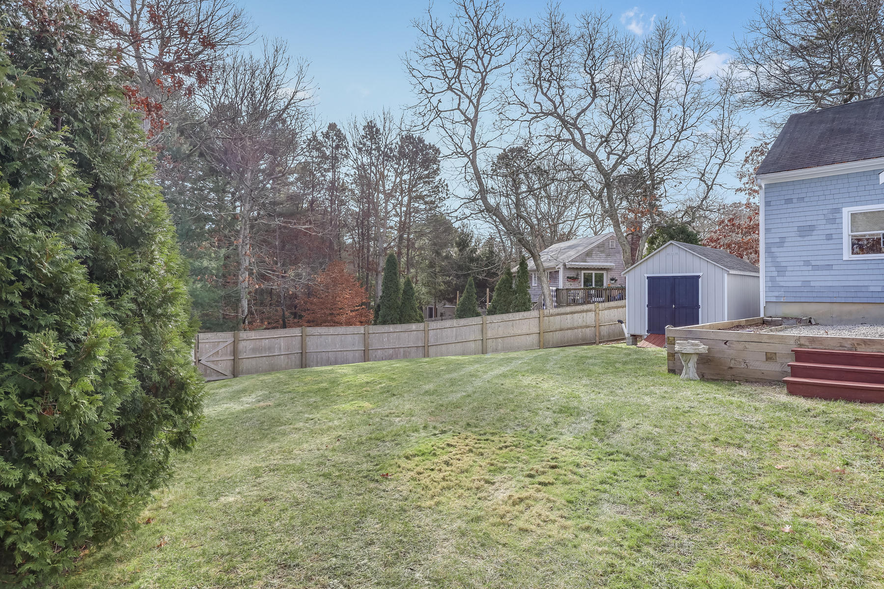 39 Nobska Road Mashpee, MA 02649 - Photo 5 of 33 a house view with a outdoor space