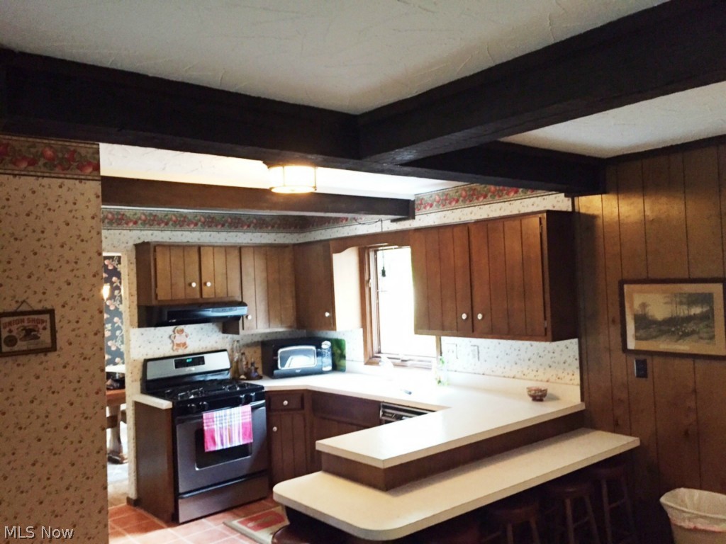 500 South Medina Line Road Akron, OH 44321 - Photo 3 of 15
