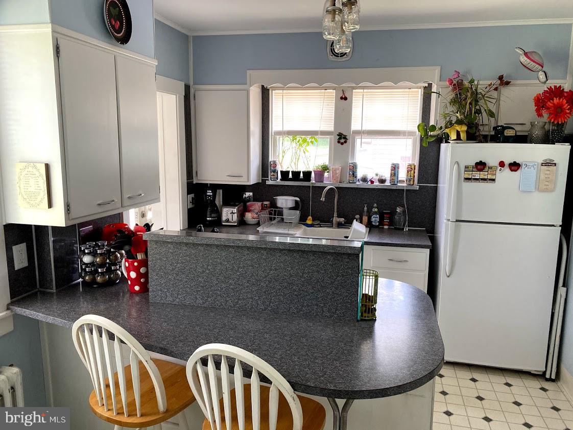 422 Crystal Rock Road Temple, PA 19560 - Photo 11 of 24 Eat in Kitchen