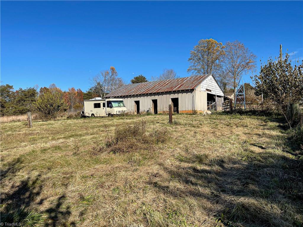 1352 Gravitte Road Pilot Mountain, NC 27041 - Photo 32 of 43