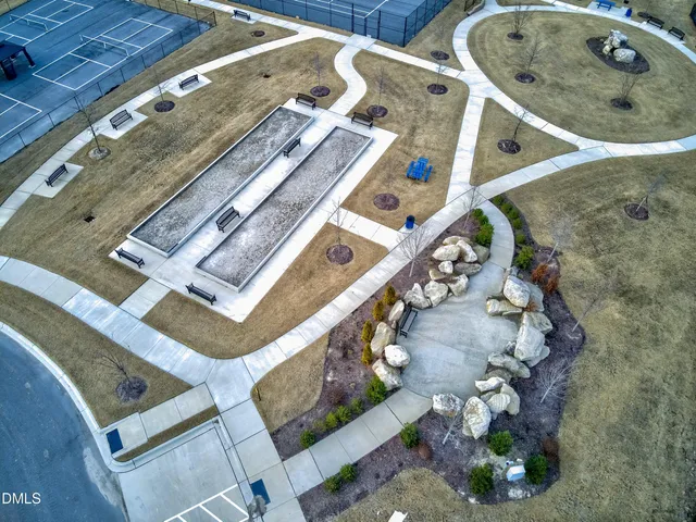 a picture of a city view