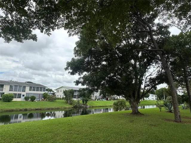 $120,000 | 13 Lyndhurst A, Unit 13, Deerfield Beach, FL 33442