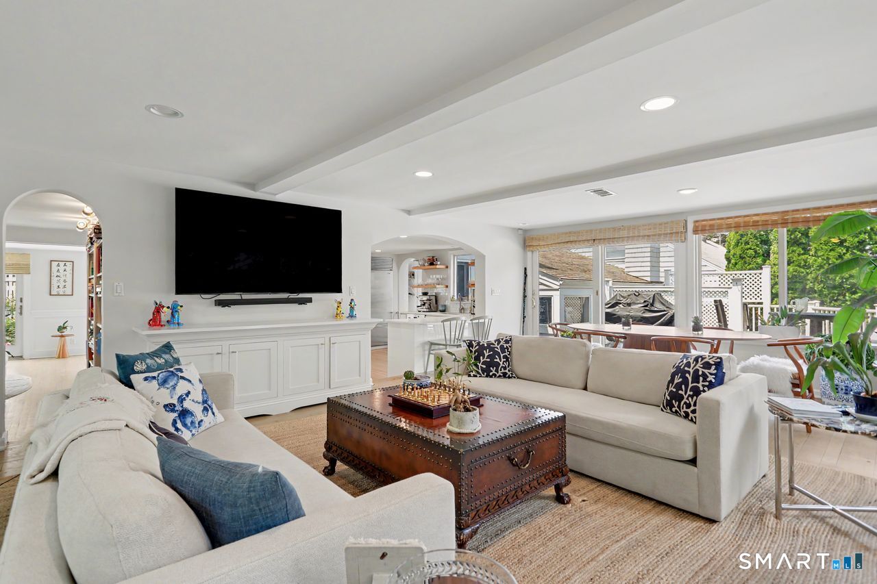 32 Nearwater Road Norwalk, CT 06853 - Photo 4 of 35