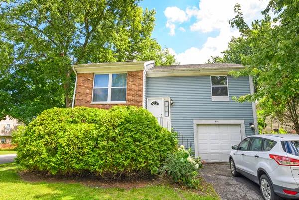 $295,000 | 401 Fernwood Drive, Westmont, IL 60559