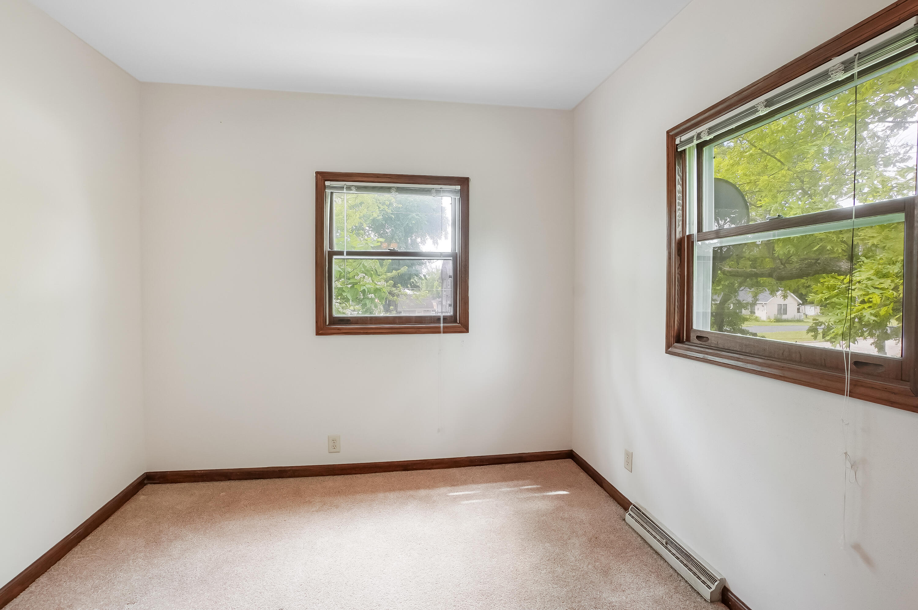 224 Plank Road Mukwonago, WI 53149 - Photo 18 of 30 Bedroom 3