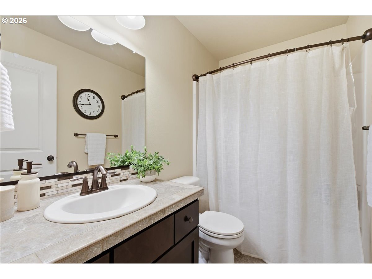 2128 Northeast Verbena Lane Camas, WA 98607 - Photo 30 of 39 Bathroom