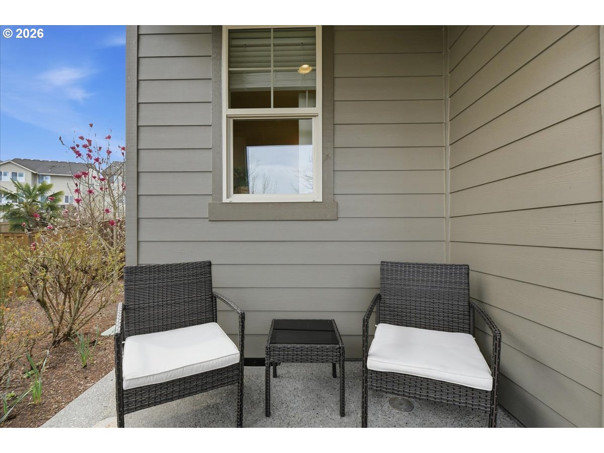2128 Northeast Verbena Lane Camas, WA 98607 - Photo 4 of 39 Porch