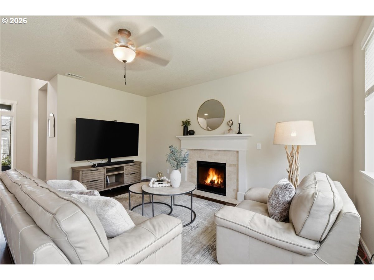 2128 Northeast Verbena Lane Camas, WA 98607 - Photo 10 of 39 Fireplace Gas