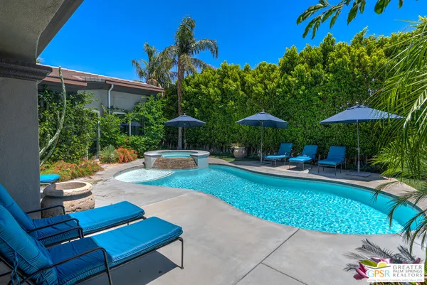 a view of outdoor space yard and patio