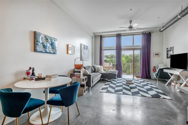 $360,000 | 2124 East 6th Street, Unit 305, Austin, TX 78702