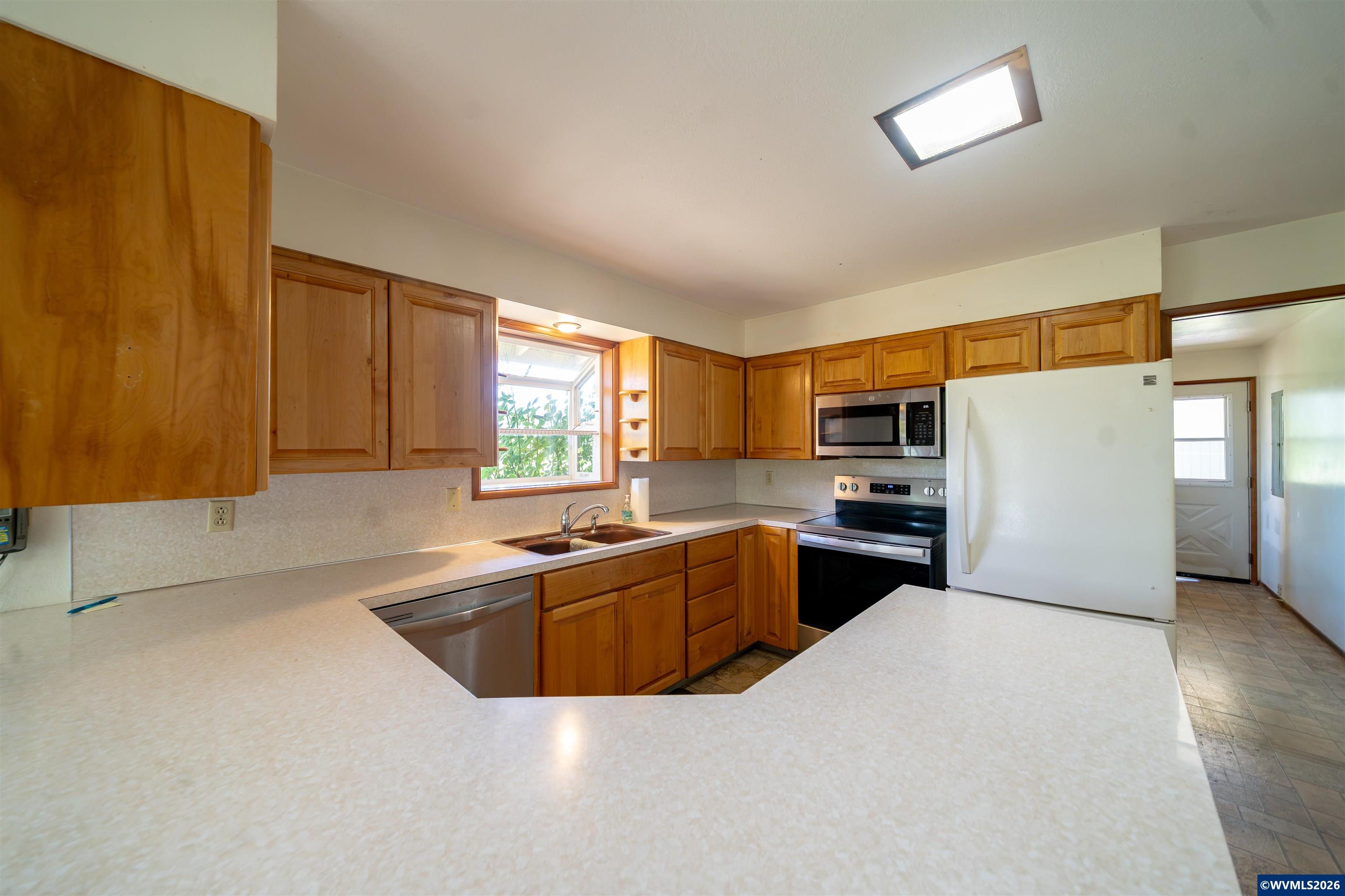 11124 Wagner Road Lyons, OR 97358 - Photo 10 of 44 Gallery Image 10