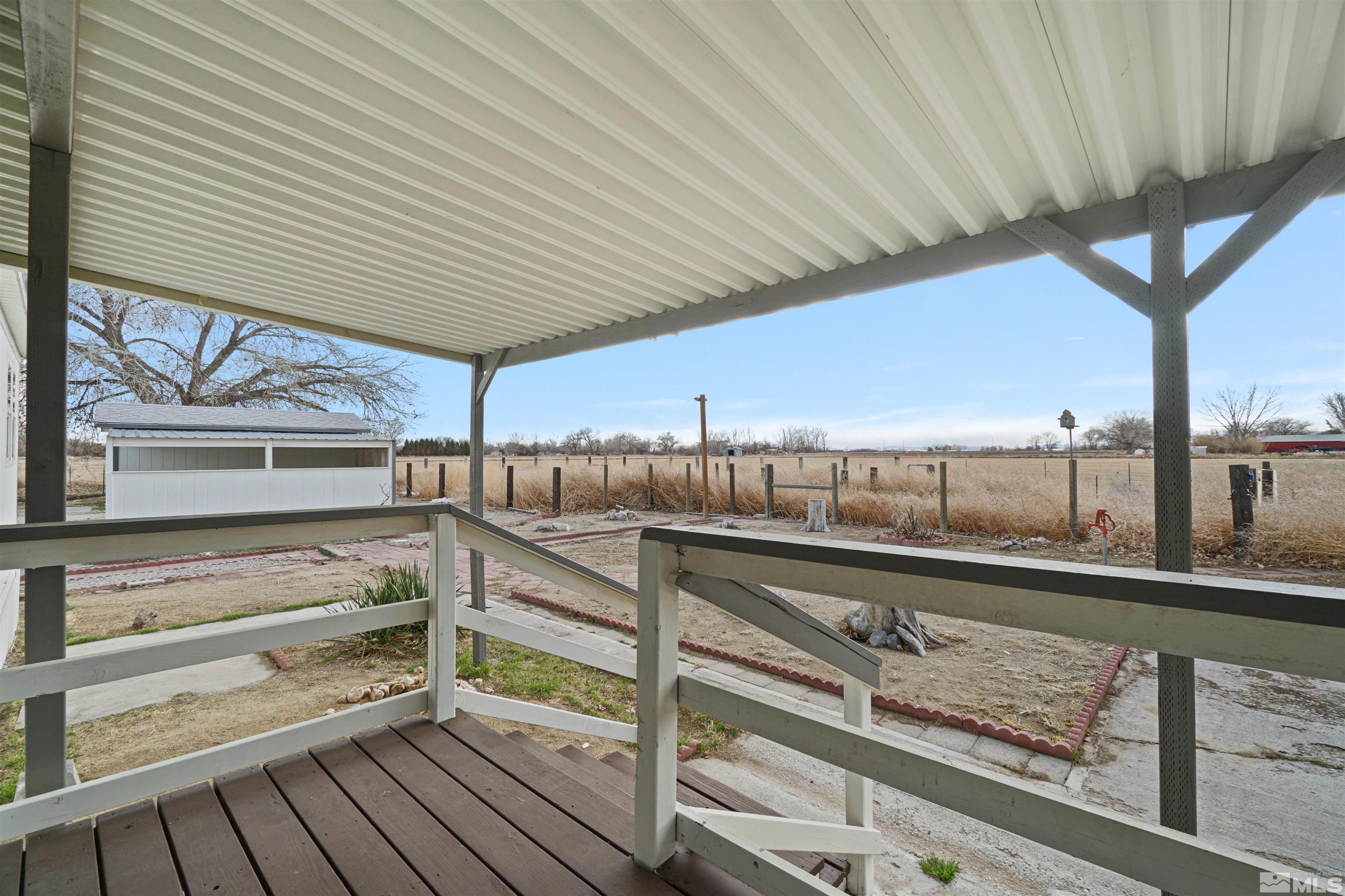 3975 Alcorn Road Fallon, NV 89406 - Photo 20 of 21 a view of a balcony