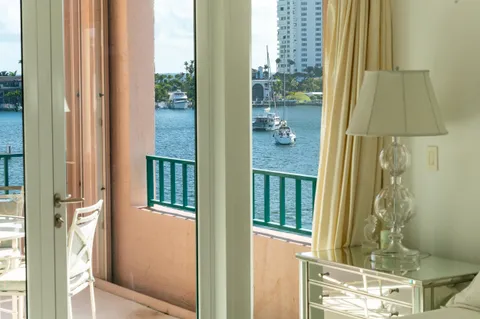 $1,750,000 | 140 Southeast 5th Avenue, Unit PH50, Boca Raton, FL 33432
