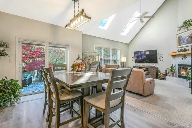 $849,900 | 6 Laurel Crescent, Manorville, NY 11949