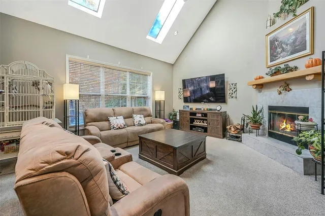 $849,900 | 6 Laurel Crescent, Manorville, NY 11949