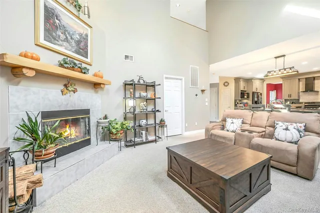 $849,900 | 6 Laurel Crescent, Manorville, NY 11949