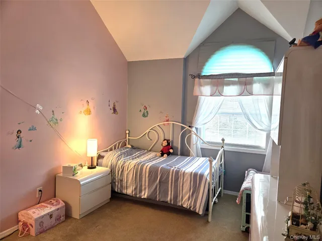 $849,900 | 6 Laurel Crescent, Manorville, NY 11949