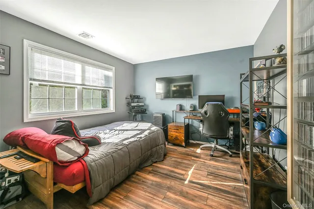 $849,900 | 6 Laurel Crescent, Manorville, NY 11949