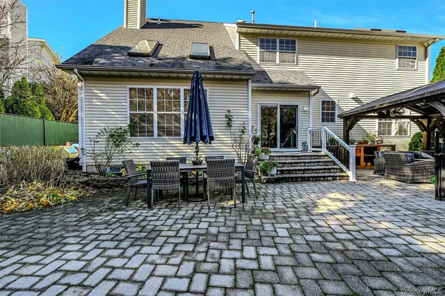 $849,900 | 6 Laurel Crescent, Manorville, NY 11949