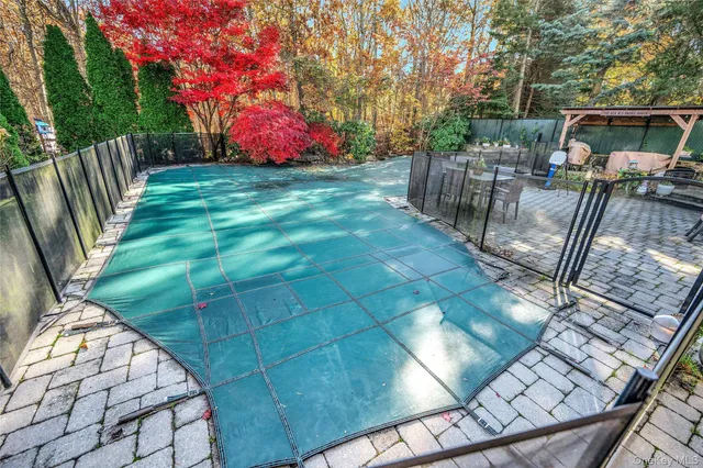 $849,900 | 6 Laurel Crescent, Manorville, NY 11949