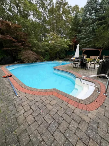 $849,900 | 6 Laurel Crescent, Manorville, NY 11949