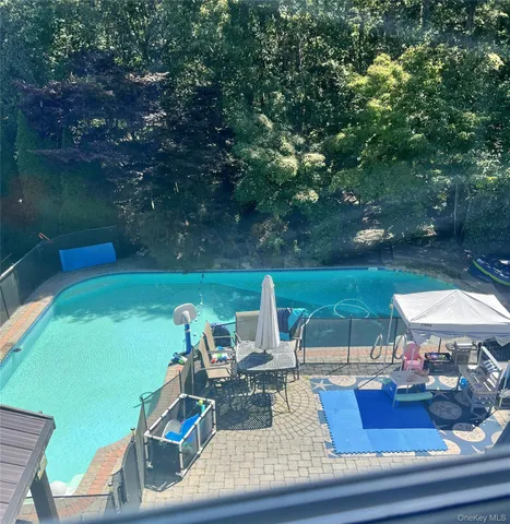 $849,900 | 6 Laurel Crescent, Manorville, NY 11949