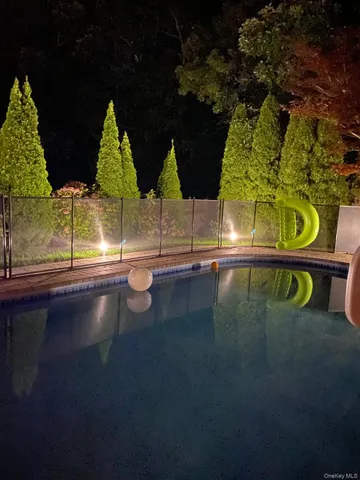 $849,900 | 6 Laurel Crescent, Manorville, NY 11949