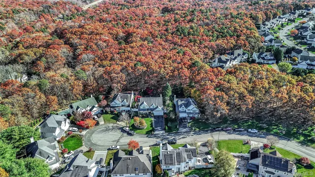 $849,900 | 6 Laurel Crescent, Manorville, NY 11949