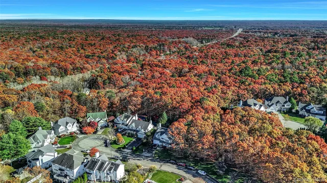 $849,900 | 6 Laurel Crescent, Manorville, NY 11949