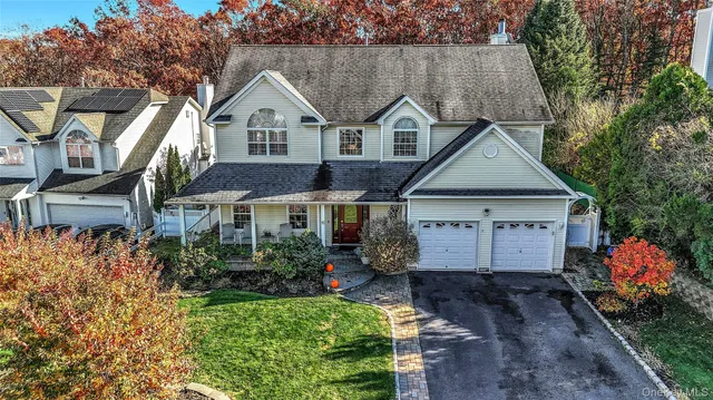 $849,900 | 6 Laurel Crescent, Manorville, NY 11949