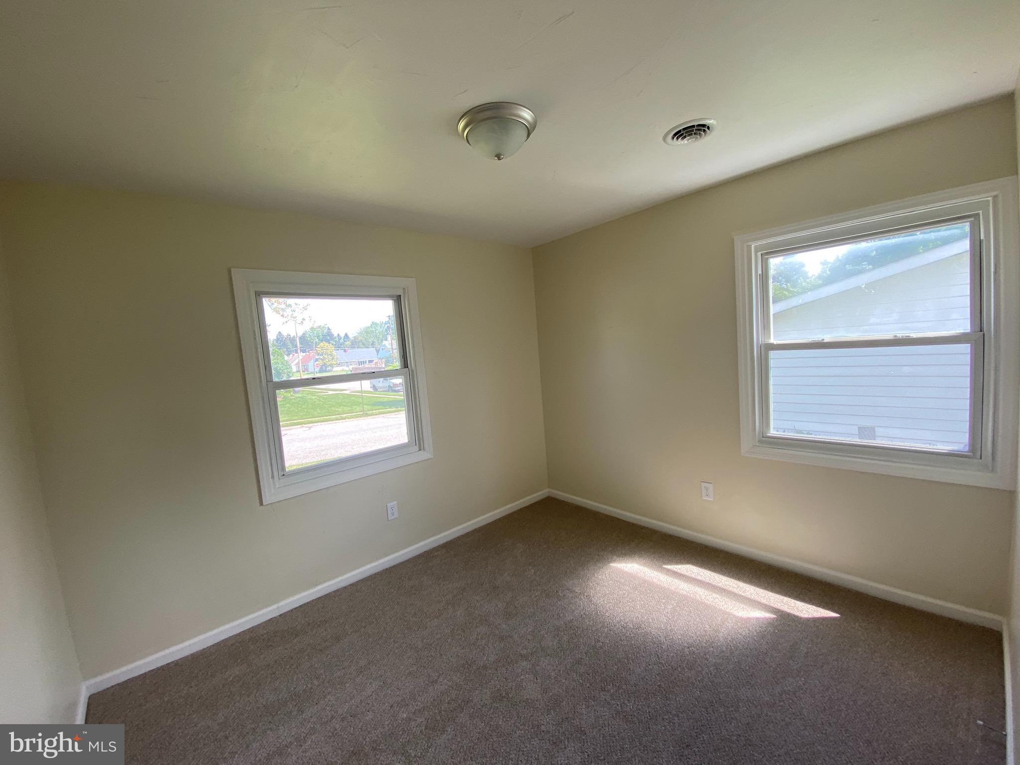 704 Gunnison Road York, PA 17404 - Photo 9 of 13