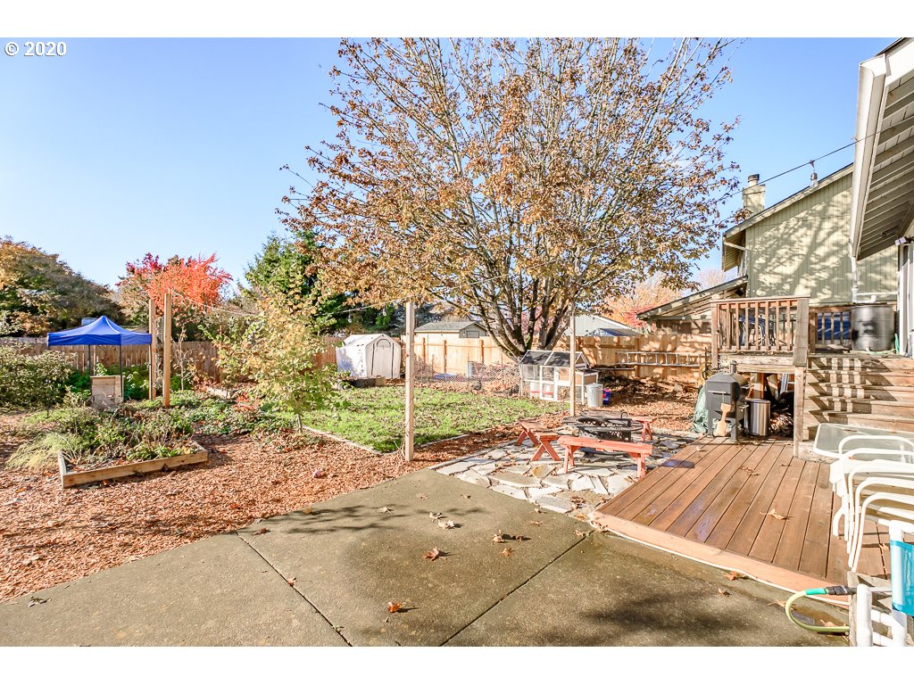 4439 Holly Street Springfield, OR 97478 - Photo 24 of 32