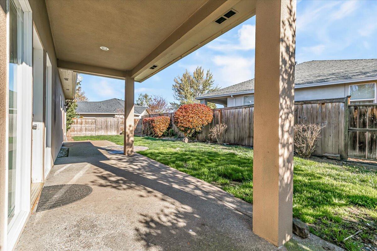 235 Prairie Landing Drive Eagle Point, OR 97524 - Photo 32 of 50 36-35