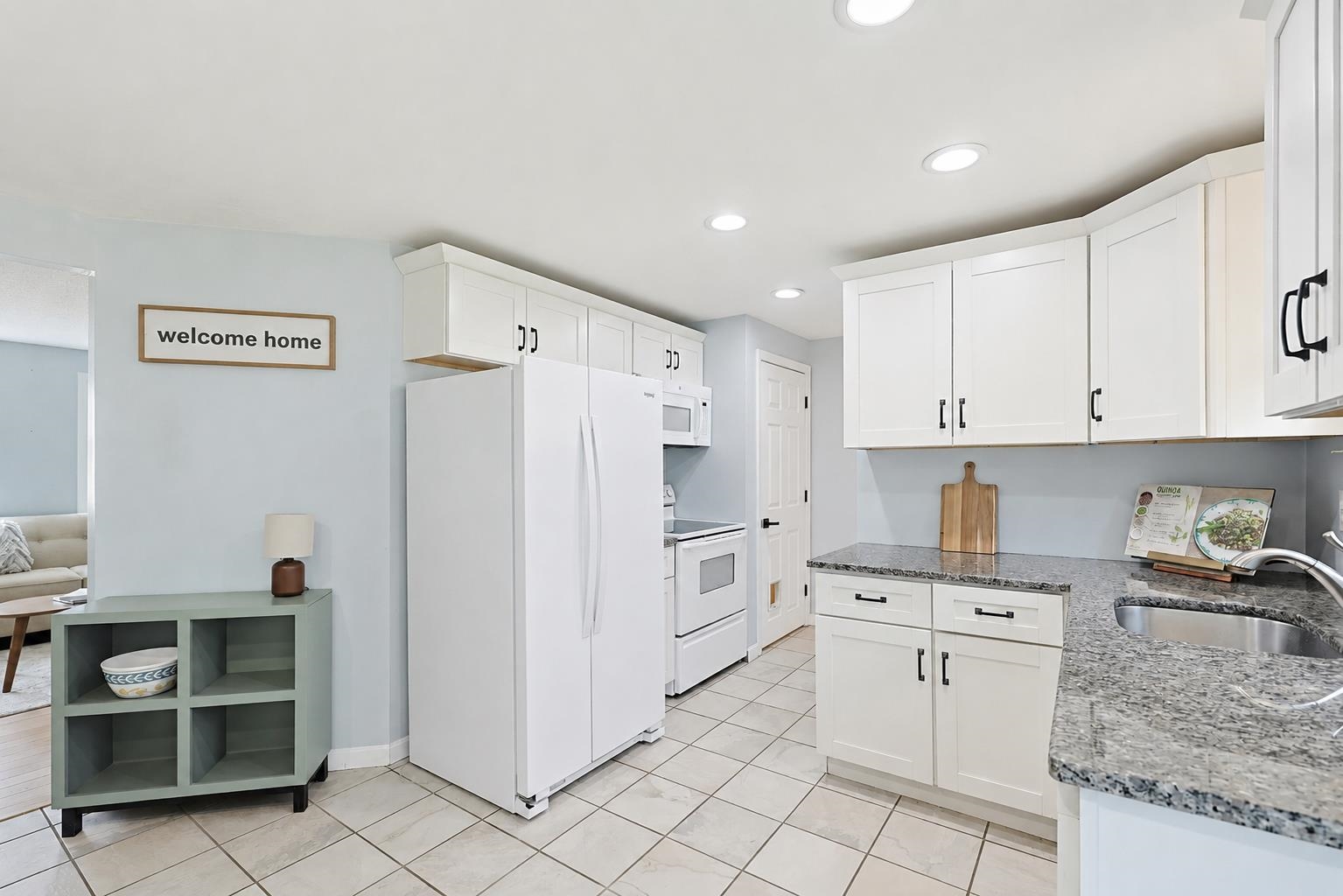 34 Juniper Road, Unit R Derry, NH 03038 - Photo 14 of 26