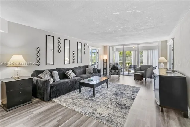 $335,000 | 3980 Oaks Clubhouse Drive, Unit 303, Pompano Beach, FL 33069