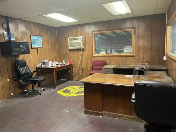 $1,595,000 | 1015 West 9th Street, Mount Carmel, IL 62863