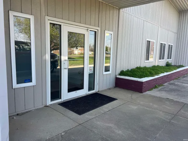 $1,595,000 | 1015 West 9th Street, Mount Carmel, IL 62863
