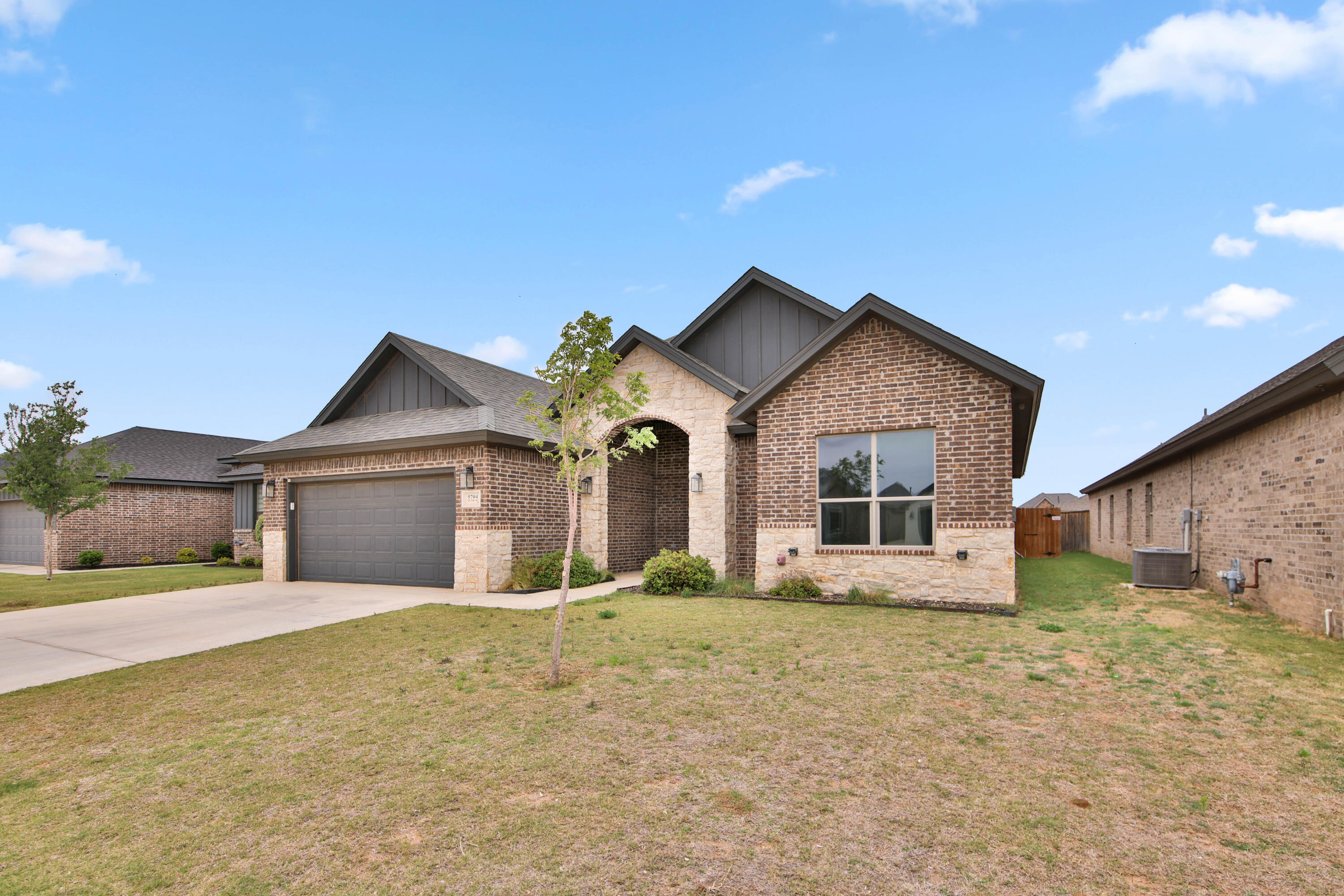 5704 117th Street Lubbock, TX 79424 - Photo 3 of 25 IMG_8574