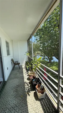 $130,000 | 160 Northeast 203rd Terrace, Unit E31, Miami Gardens, FL 33179