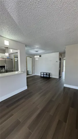 $130,000 | 160 Northeast 203rd Terrace, Unit E31, Miami Gardens, FL 33179